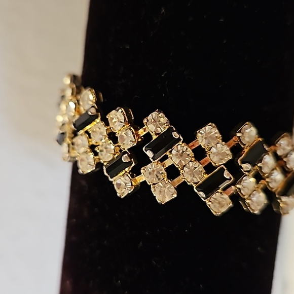 LUND Black & Clear Rhinestone on Silvertone 7" Long Bracelet - Picture 2 of 8